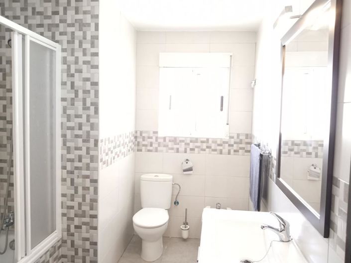 Image No.21-4 Bed House for sale