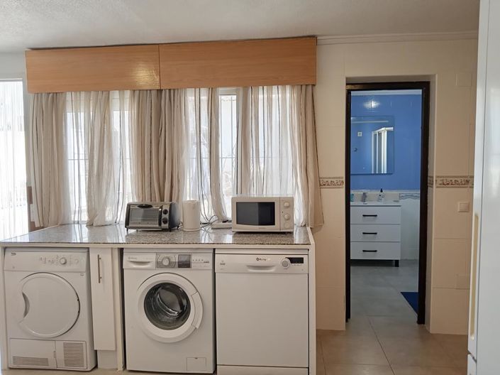 Image No.24-4 Bed House for sale