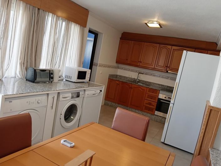 Image No.27-4 Bed House for sale