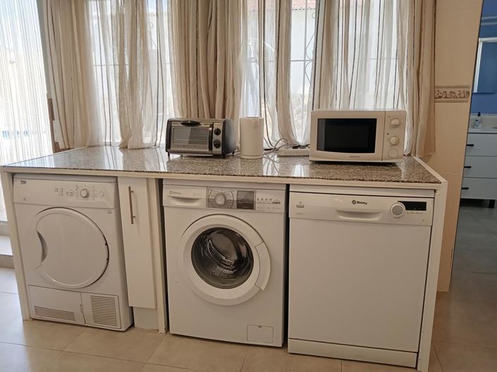Image No.29-4 Bed House for sale