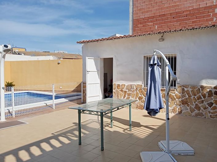 Image No.32-4 Bed House for sale