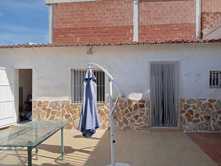 Image No.35-4 Bed House for sale