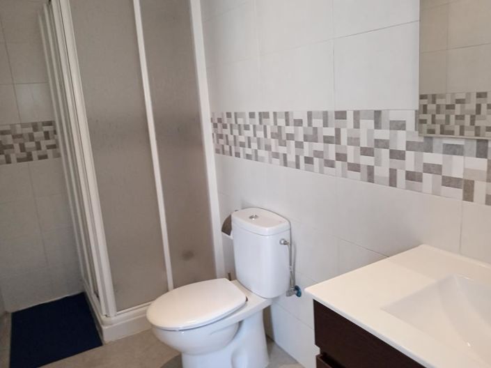 Image No.42-4 Bed House for sale