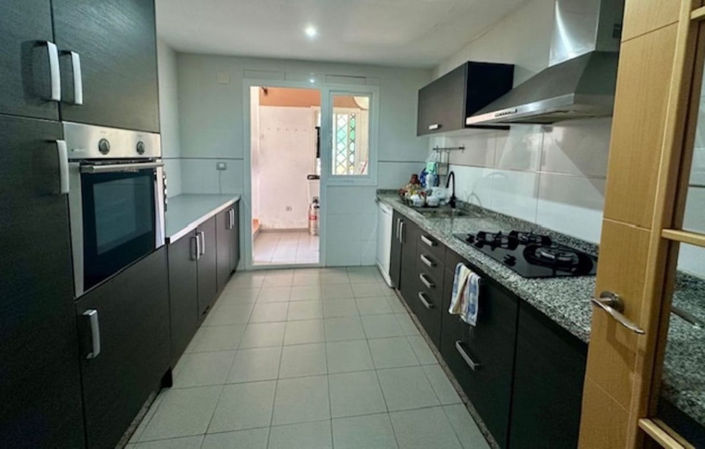 Image No.7-3 Bed House for sale
