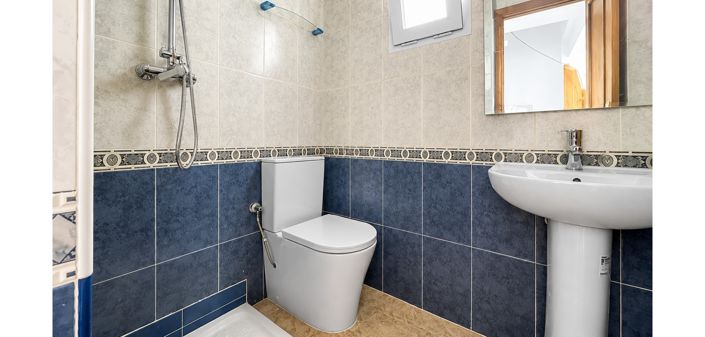 Image No.11-2 Bed Townhouse for sale
