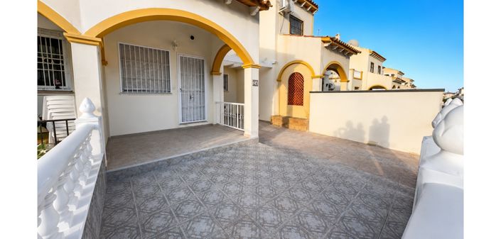 Image No.6-2 Bed Townhouse for sale