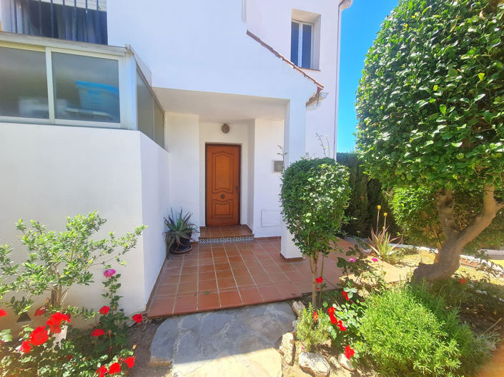 Image No.2-3 Bed Townhouse for sale
