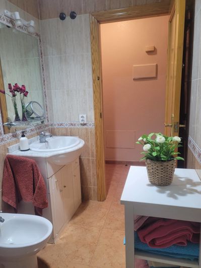 Image No.23-2 Bed Apartment for sale