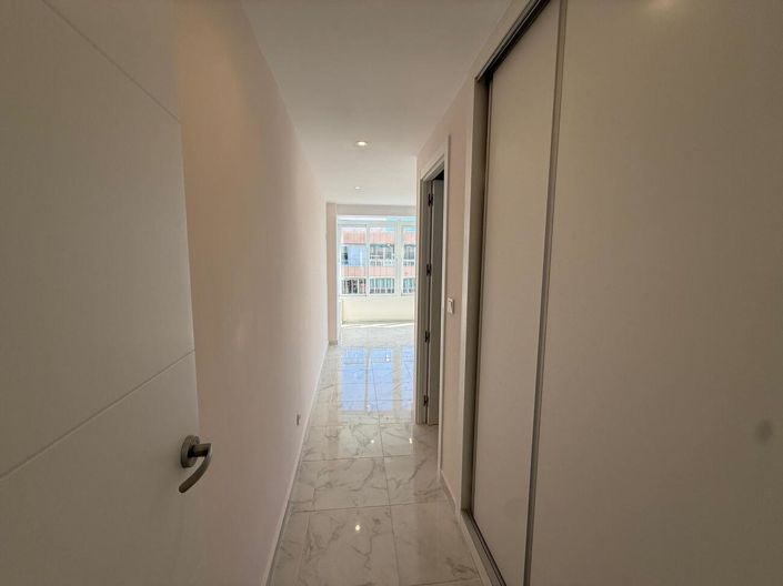 Image No.14-3 Bed House for sale