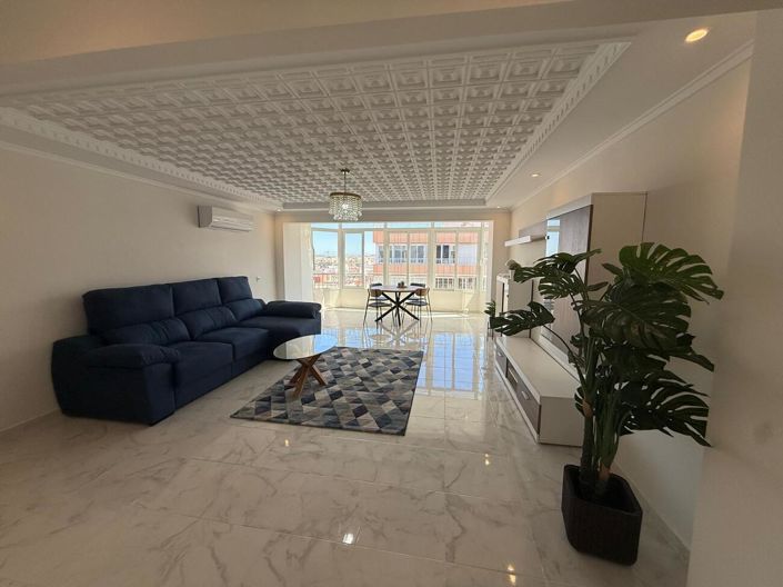 Image No.8-3 Bed House for sale
