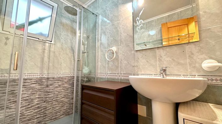 Image No.16-2 Bed Apartment for sale