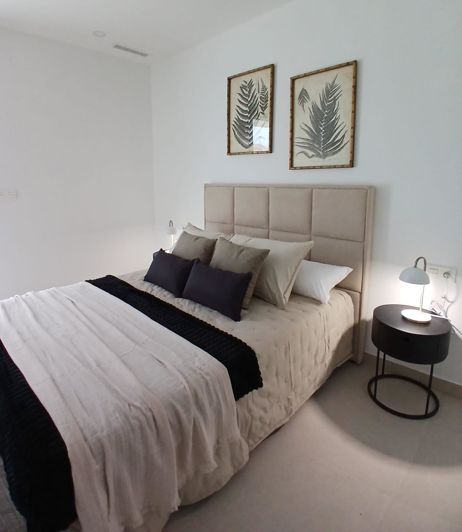 Image No.10-3 Bed House for sale
