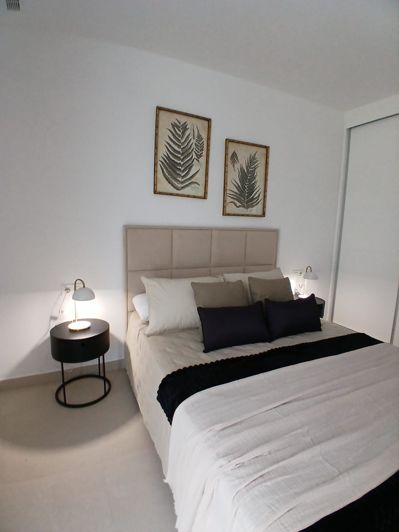 Image No.11-3 Bed House for sale