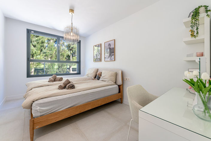 Image No.18-4 Bed House for sale