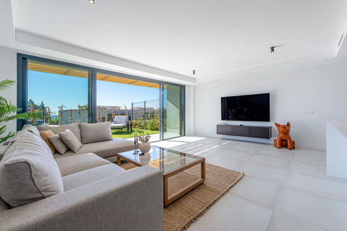 Image No.9-4 Bed House for sale
