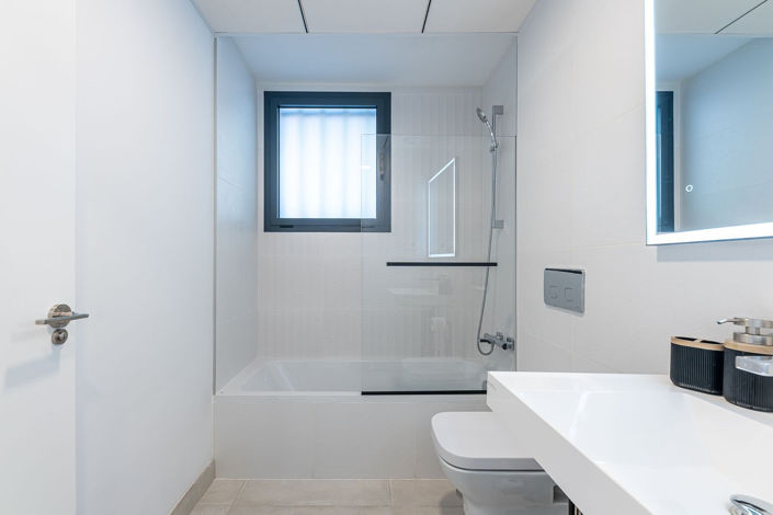 Image No.10-4 Bed House for sale