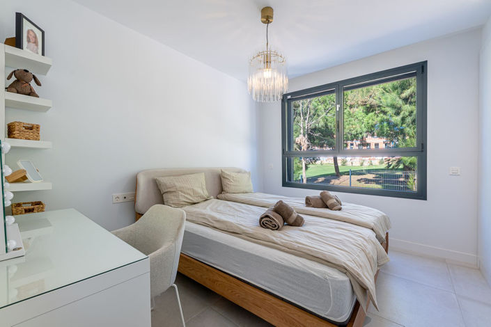 Image No.18-4 Bed House for sale