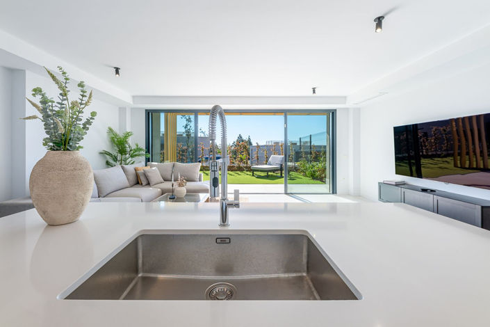Image No.5-4 Bed House for sale