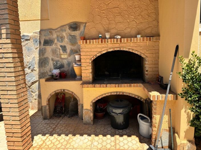 Image No.7-4 Bed Property for sale