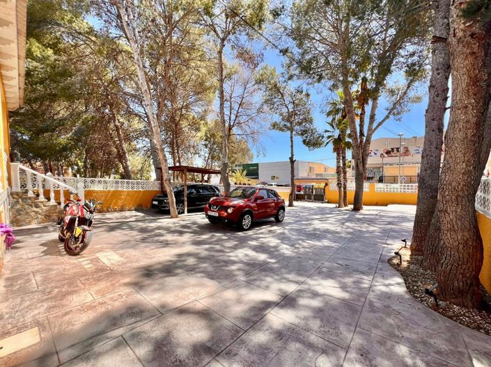Image No.11-2 Bed Villa for sale