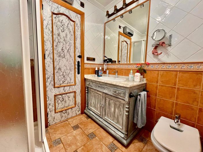 Image No.35-2 Bed Villa for sale