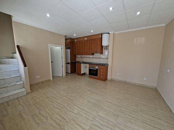 Image No.4-1 Bed Townhouse for sale