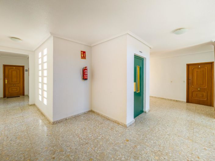 Image No.29-3 Bed Apartment for sale