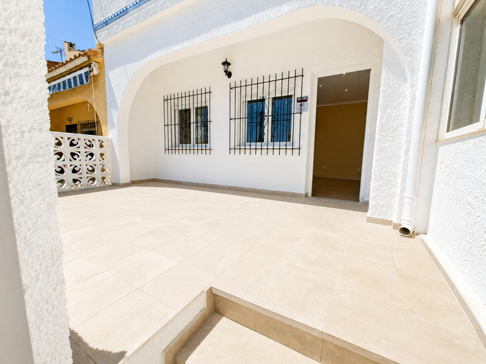 Image No.16-1 Bed Townhouse for sale