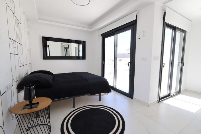 Image No.16-3 Bed Villa for sale