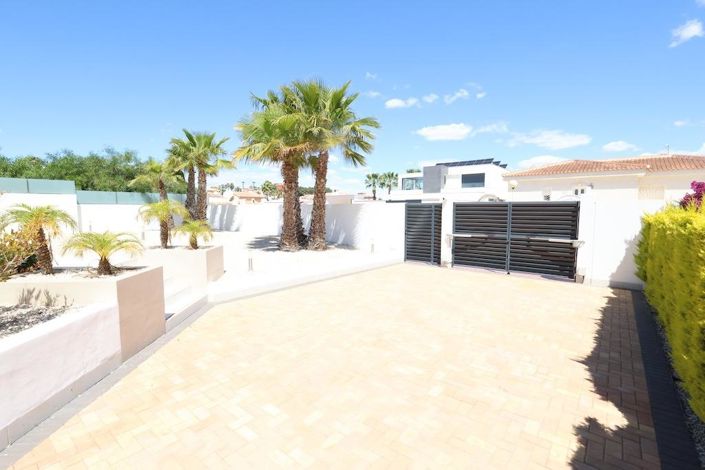 Image No.23-3 Bed Villa for sale