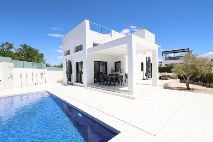 Image No.26-3 Bed Villa for sale