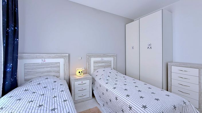Image No.21-3 Bed Apartment for sale