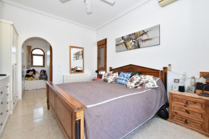 Image No.26-3 Bed Villa for sale