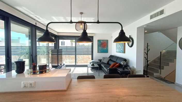 Image No.12-3 Bed Property for sale