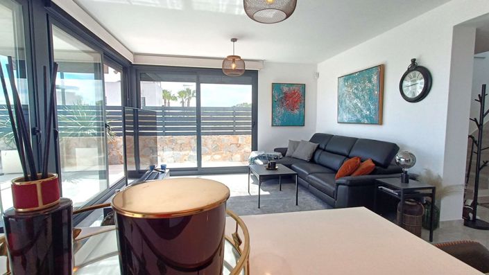 Image No.15-3 Bed Property for sale