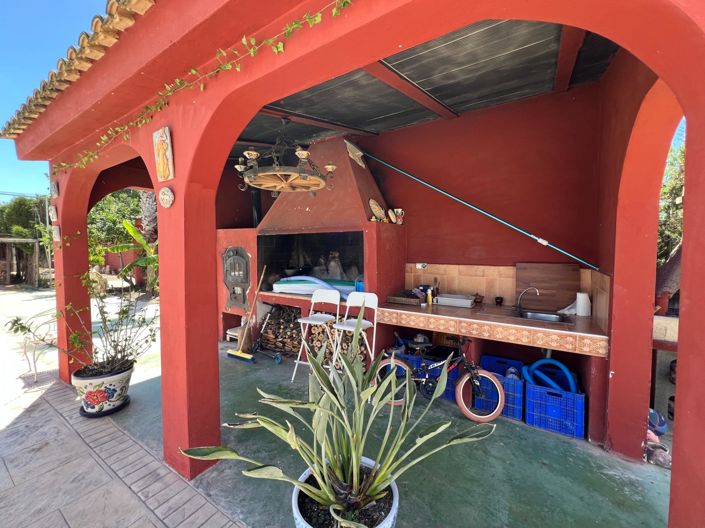 Image No.24-4 Bed House for sale