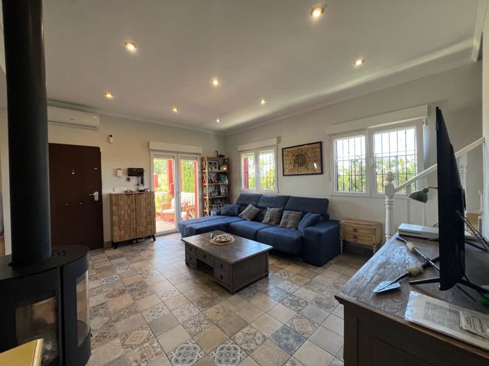 Image No.7-4 Bed House for sale