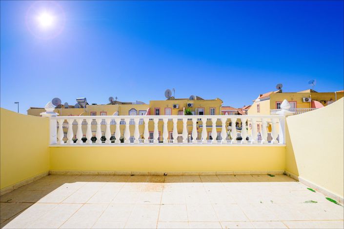 Image No.40-3 Bed Townhouse for sale