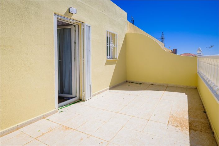 Image No.42-3 Bed Townhouse for sale