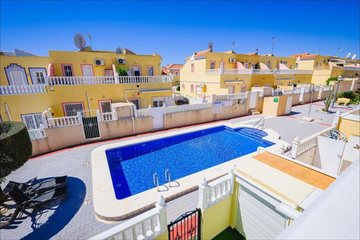 Image No.45-3 Bed Townhouse for sale