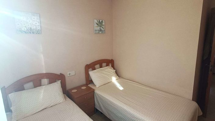 Image No.16-2 Bed Bungalow for sale