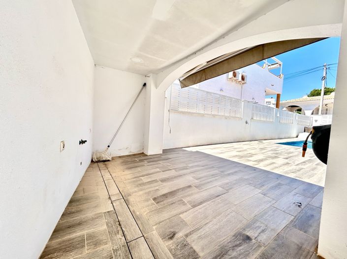 Image No.25-2 Bed Villa for sale