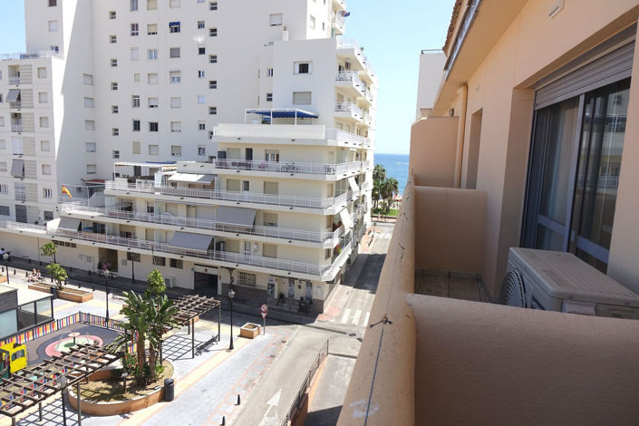 Image No.10-3 Bed Property for sale