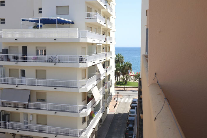 Image No.14-3 Bed Property for sale
