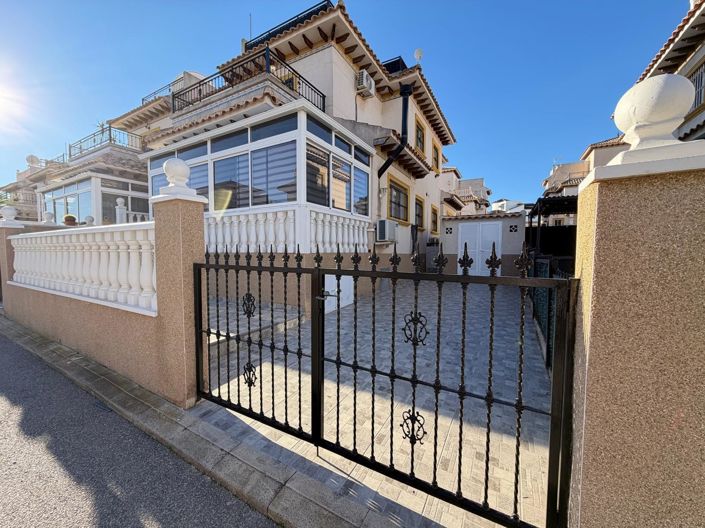 Image No.2-2 Bed Townhouse for sale