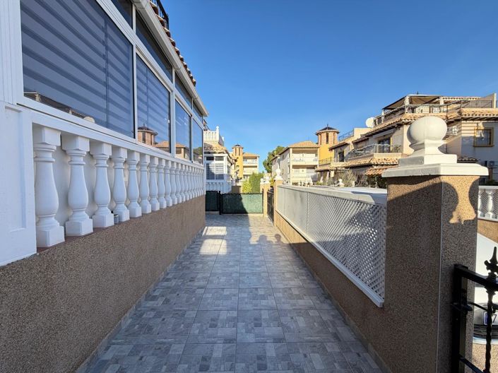 Image No.5-2 Bed Townhouse for sale