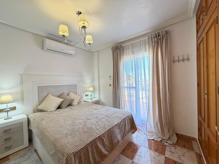 Image No.50-2 Bed Townhouse for sale