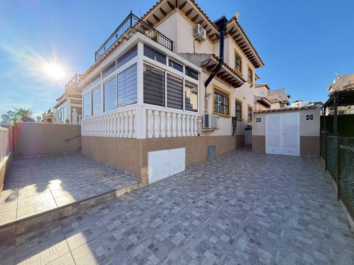 Image No.6-2 Bed Townhouse for sale