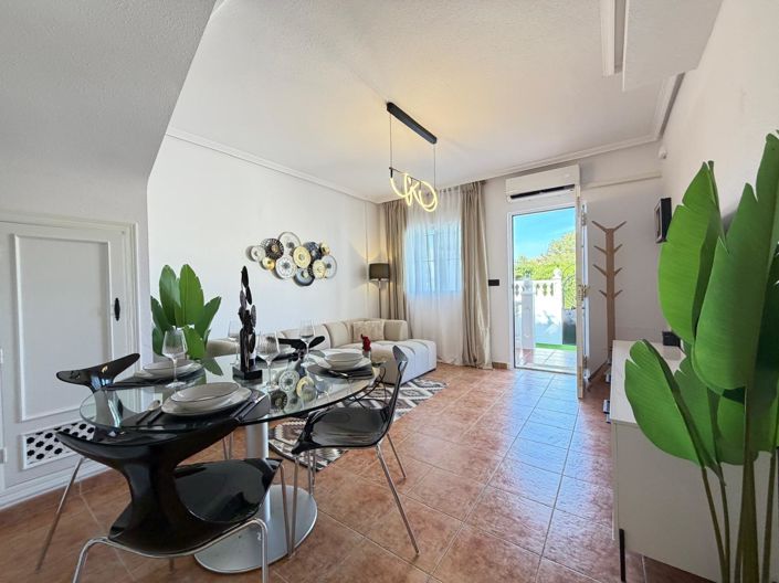 Image No.15-3 Bed Townhouse for sale