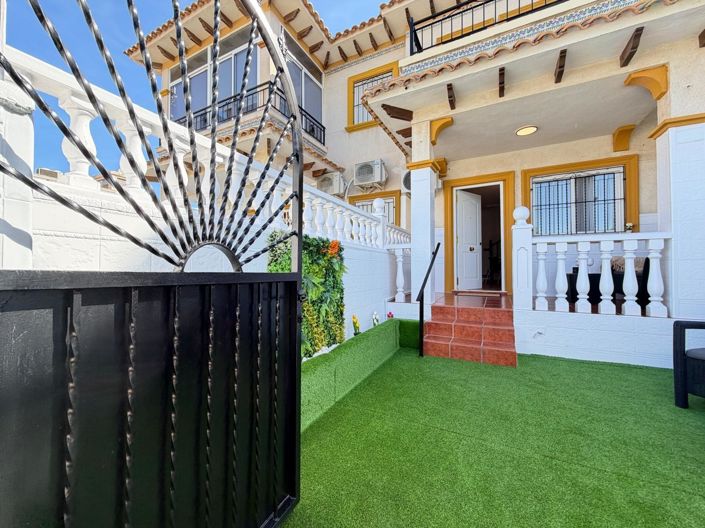 Image No.2-3 Bed Townhouse for sale